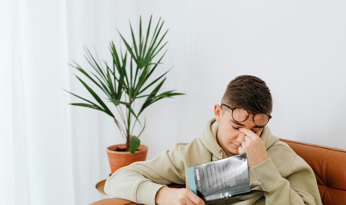 Перші симптоми проблем із зором, які потребують консультації офтальмолога