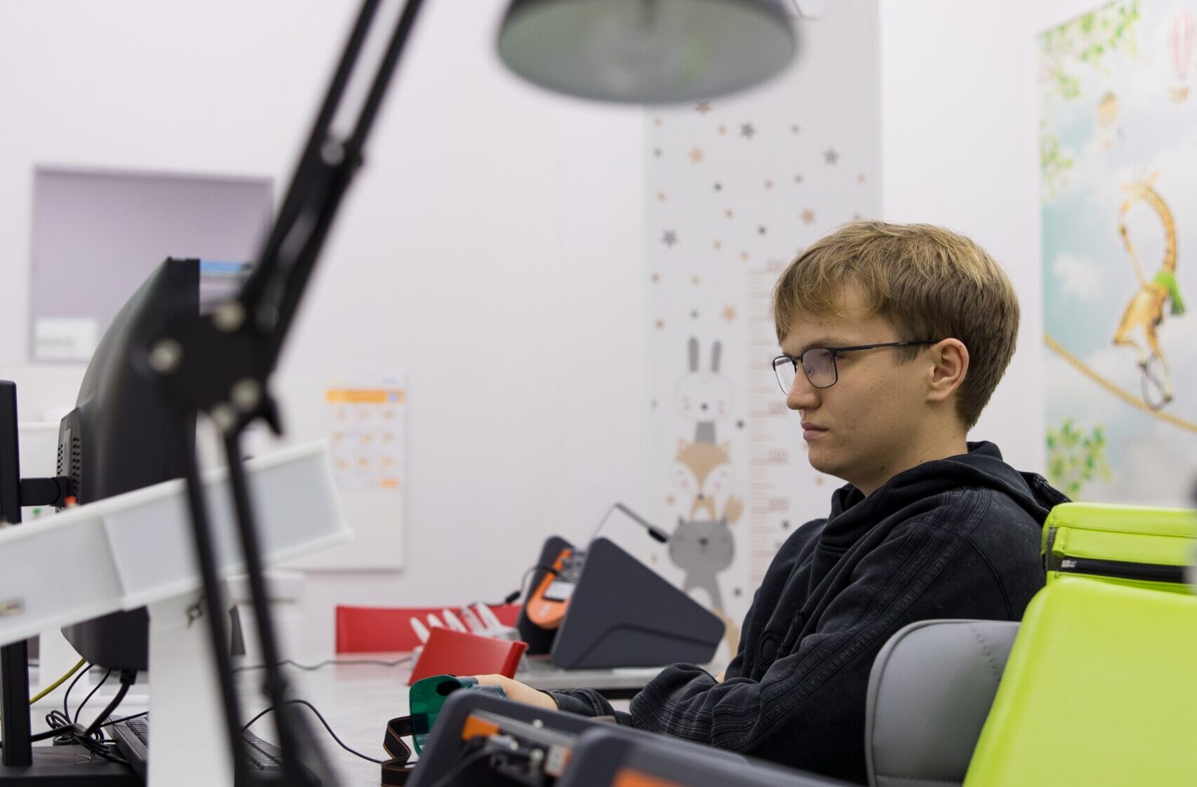 Перші симптоми проблем із зором, які потребують консультації офтальмолога